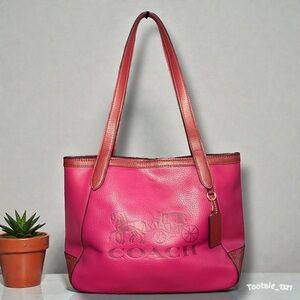 COACH - Horse And Carriage. MAGENTA